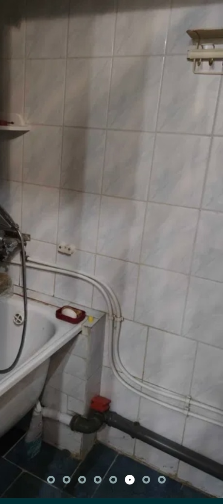 Продается небольшая 1к квартира на квартале Молодежный от СОБСТВЕННИКА. Этаж 3/5. Не угловая. 🔹Общая площадь 18 кв.м. 🔹Окна м/п 🔹Квартира с ремонтом, мебелью и бытовой техникой (стиральная машина, бойлер, комбинированная печь). Состояние: заходи и живи 🔹 к продаже 🔹Продажа без доверенности, без прописанных ,б...